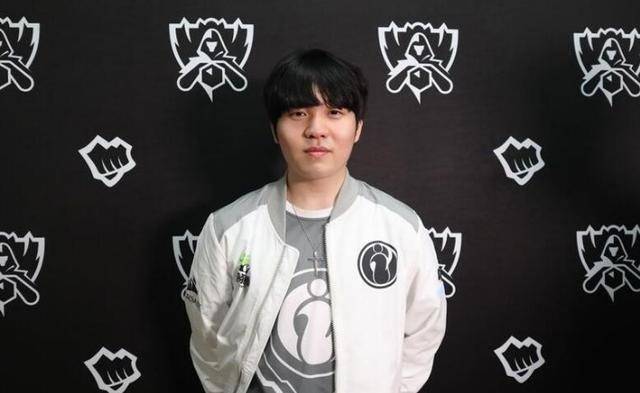 他惯用的左 他惯用的左