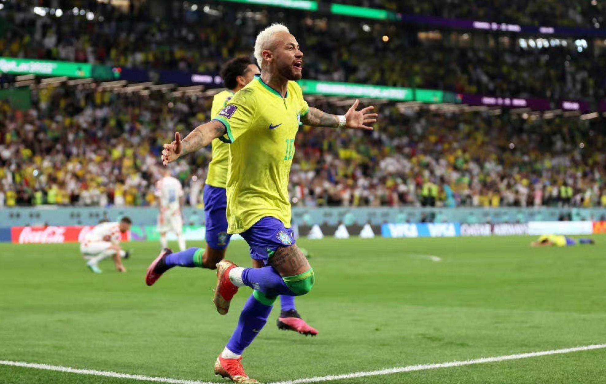 球的青少年 球的青少年